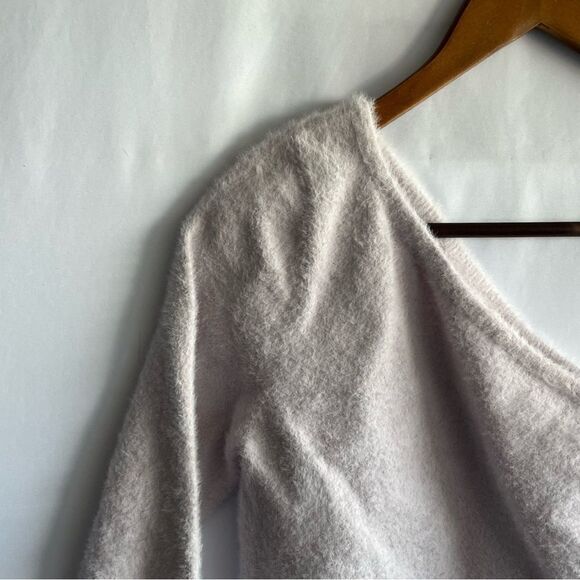 Women's RUMO Pastel Purple One Shoulder Asymmetrical Fuzzy Sweater - Picture 5 of 6